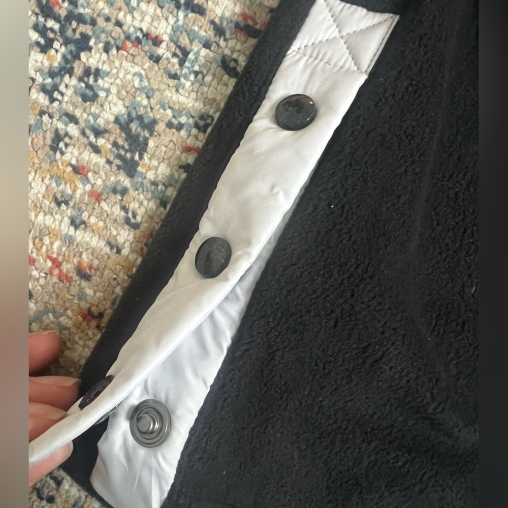 Brand NEW! Nike Two-Tone Black and White Skirt - Picture 7 of 10